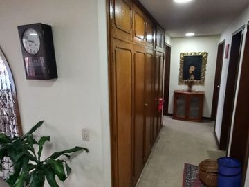 VENDEMOS APTO FLORESTA