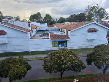 VENDEMOS APTO FLORESTA