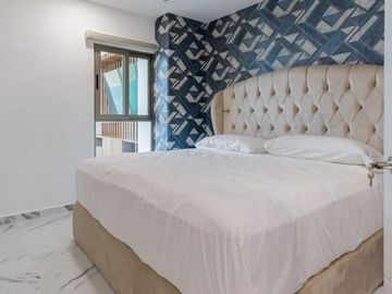 DEPARTAMENTO EN VENTA EN MAZATLAN FRENTE AL MAR (A PIE DE PLAYA) ZONA DORADA, CON ACABADOS DE LUJO, 2 RECAMARAS, VISTA ESPECTACULAR ALBERCA Y ROOF