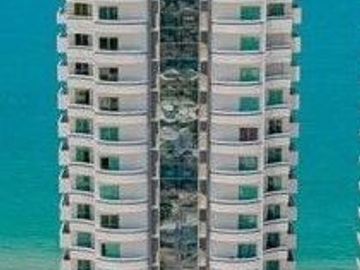 DEPARTAMENTO EN VENTA EN MAZATLAN FRENTE AL MAR (A PIE DE PLAYA) ZONA DORADA, CON ACABADOS DE LUJO, 2 RECAMARAS, VISTA ESPECTACULAR ALBERCA Y ROOF