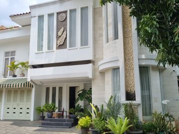 Dijual Rumah 2 Lantai di Jl Bangka Pela Mampang  Kondisi Bagus Ada Pool