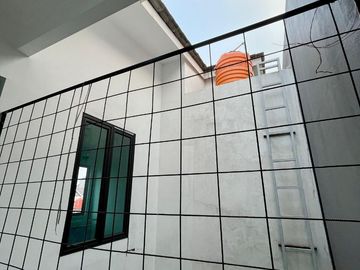 Sell ​​House in Pondok Gede Free Private Swimming Pool 4 Bedroom