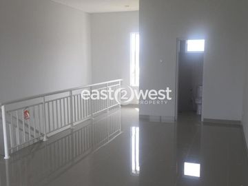 Sewa Ruko North Sorrento Square Gading Serpong Tangerang Unit Sangat Strategis