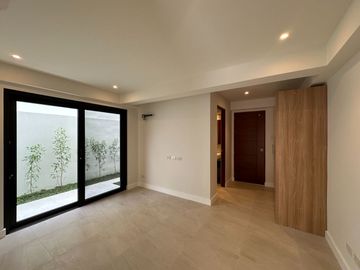 New Luxurious 5 Bedroom House and Lot for Sale in Verdana Homes Daang Hari, Molino 4, Bacoor, Cavite!