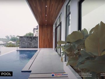 FOR SALE | House and Lot at Ayala Heights Quezon City | 5BR, 4-6 Car Garage | 820 sqm