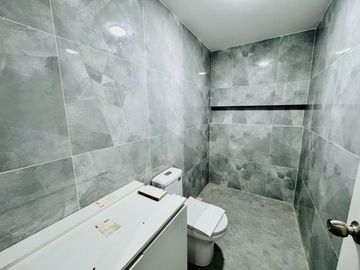 Brand New Triplex Townhouse in Talon Village, Las Piñas City near SM Southmall
