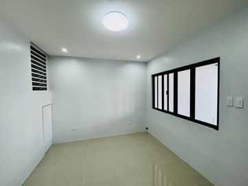 Brand New Triplex Townhouse in Talon Village, Las Piñas City near SM Southmall