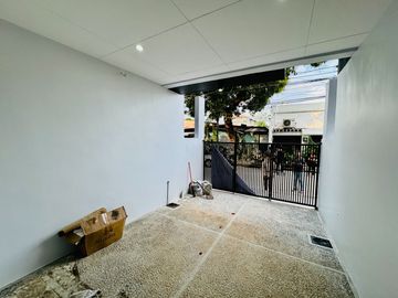 Brand New Triplex Townhouse in Talon Village, Las Piñas City near SM Southmall