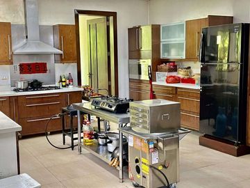 FOR SALE - House and Lot in Dasmarinas Village, Makati City
