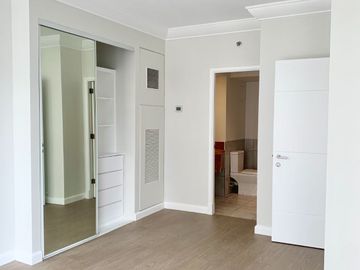 EBZ - FOR SALE: 3 Bedroom Condominium in Pacific Plaza towers, Taguig