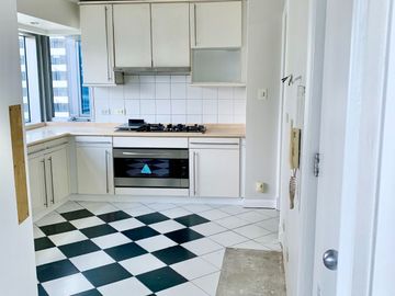 EBZ - FOR SALE: 3 Bedroom Condominium in Pacific Plaza towers, Taguig