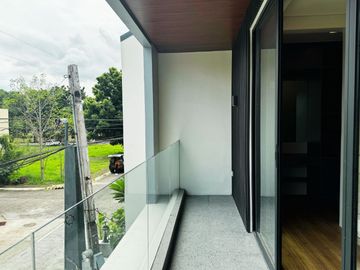 5 Bedroom Semi Furnished House and Lot for Sale in Parañaque City