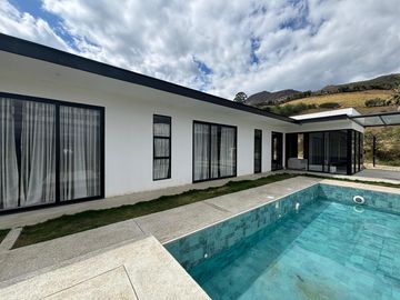 Casa amoblada en venta en Malacatos sector San José