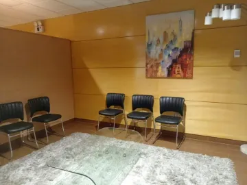 Oficina en Edif. Corporativo Moderno, Frente a Clínica Javier Prado - San Isidro