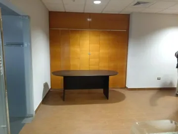 Oficina en Edif. Corporativo Moderno, Frente a Clínica Javier Prado - San Isidro