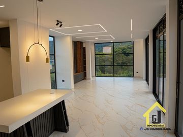 SE VENDE LUJOSA CASA CAMPESTRE EN CHINCHINA CALDAS
