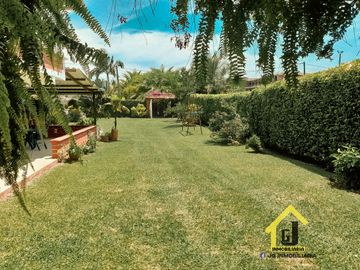 SE VENDE CASA CAMPESTRE CERCA A LA CIUDAD DE MANIZALES