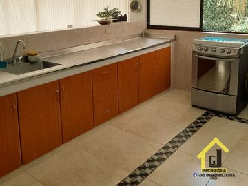 SE VENDE CASA CAMPESTRE CERCA A LA CIUDAD DE MANIZALES