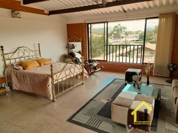 SE VENDE CASA CAMPESTRE CERCA A LA CIUDAD DE MANIZALES