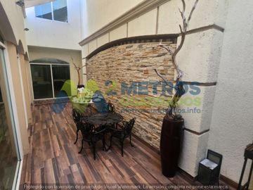 CASA en VENTA en LOMAS de las AMERICAS SUR con Elevador