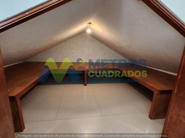 CASA en VENTA en LOMAS de las AMERICAS SUR con Elevador