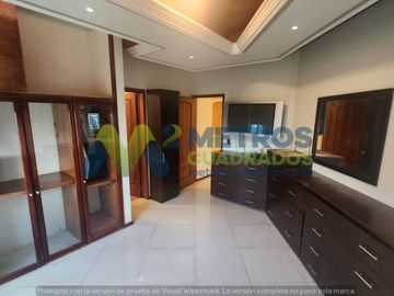 CASA en VENTA en LOMAS de las AMERICAS SUR con Elevador