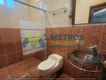 CASA en VENTA en LOMAS de las AMERICAS SUR con Elevador