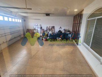 CASA en VENTA en LOMAS de las AMERICAS SUR con Elevador