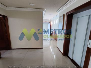 CASA en VENTA en LOMAS de las AMERICAS SUR con Elevador