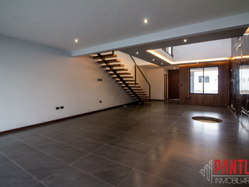 CASA FORESTA 5 LOMAS DE ANGELOPOLIS