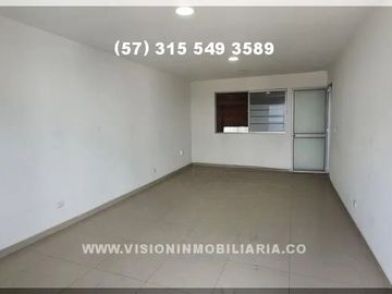 RENTO BODEGA DE 490 METROS2, 4 parqueaderos, estrato 4, Energía Trifásica, acceso para camiones, acceso para tractomulas, acceso pavimentado.