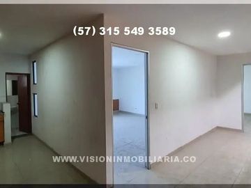 RENTO BODEGA DE 490 METROS2, 4 parqueaderos, estrato 4, Energía Trifásica, acceso para camiones, acceso para tractomulas, acceso pavimentado.