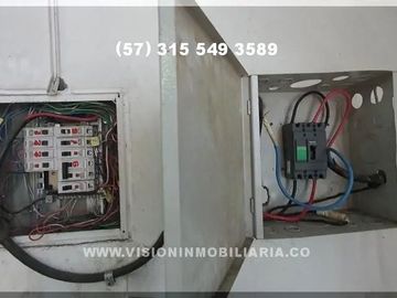 RENTO BODEGA DE 490 METROS2, 4 parqueaderos, estrato 4, Energía Trifásica, acceso para camiones, acceso para tractomulas, acceso pavimentado.