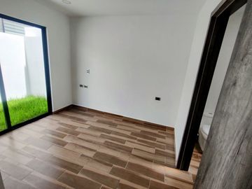 casa Nueva en Venta lomas de angelopolis, puebla - Un piso, dos recamaras y jardin ¡gran oportunidad!