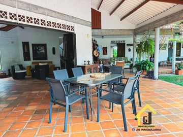 CASA CAMPESTRE EN SANTAGUEDA CERCA A LA CIUDAD DE MANIZALES