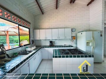 CASA CAMPESTRE EN SANTAGUEDA CERCA A LA CIUDAD DE MANIZALES