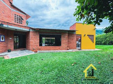CASA CAMPESTRE EN SANTAGUEDA CERCA A LA CIUDAD DE MANIZALES