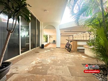 VENTA | CASA CON ALBERCA A DOS CUADRAS DE PLAYA FRACC COSTA VERDE BOCA DEL RIO