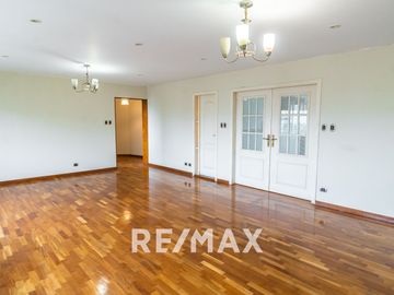 Departamento Flat En Venta En San Isidro. Vista Externa 167M2