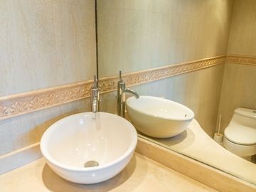 Departamento Flat En Venta En San Isidro. Vista Externa 167M2