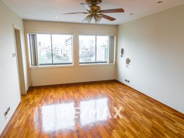 Departamento Flat En Venta En San Isidro. Vista Externa 167M2
