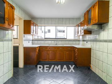 Departamento Flat En Venta En San Isidro. Vista Externa 167M2