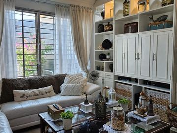 Casa remodelada con recamara en planta baja, terraza, alberca, cochera, Fracc. Moderno Veracruz