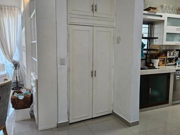 Casa remodelada con recamara en planta baja, terraza, alberca, cochera, Fracc. Moderno Veracruz