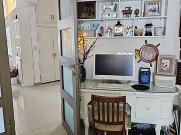 Casa remodelada con recamara en planta baja, terraza, alberca, cochera, Fracc. Moderno Veracruz