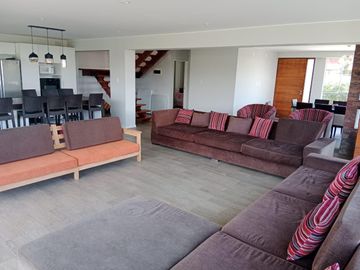 Exclusiva  Casa de Playa en Club Residencial Solimar