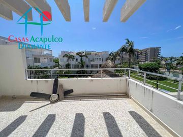 Departamento en venta con terraza con vista a la alberca y roof garden