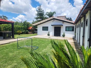 Fabulosa Casa de Descanso con Alberca Cortijos de la Gloria