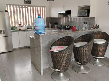 VENTA DE EXCLUSIVO DUPLEX AMOBLADO Y EQUIPADO EN TUMBES