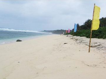 Resale Title Beach View corner lot 1,140 sqm located in Calicoan Ocean Villas, Guiuan, Samar